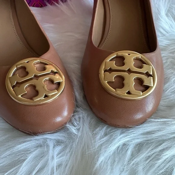 NWB Tory Burch Chelsea 50mm Pumps Napa Leather in Royal Tan - Picture 4 of 13
